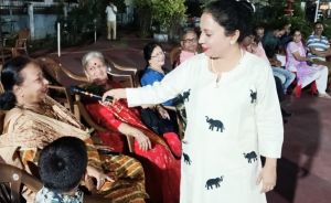  सवालों के गलत जवाब देने की रोचक स्&zwj;पर्धा संग मनाया गया होली मिलन