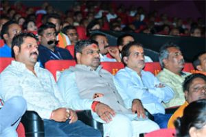  दुर्ग में प्रदर्शित हुई फिल्म शतक - मंत्री गजेन्द्र यादव रहे उपस्थित