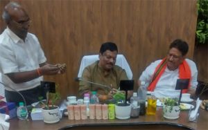  बस्तर और सरगुजा में औषधीय पौधों की योजनाओं का होगा विस्तार :  विकास मरकाम