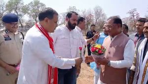 मुख्यमंत्री लाखासार पहुंचे, हैलीपैड पर आत्मीय स्वागत