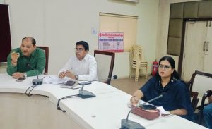  अपर कलेक्टर ने ली एलपीजी गैस वितरकों की समीक्षा बैठक