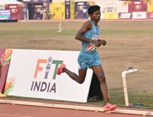  ख़ुद से सीखने वाले सूरज माशी ने उधार के स्पाइक्स पहन जीता 5000 मीटर का रजत पदक