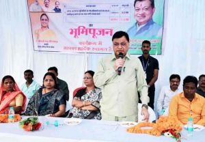 उद्योग मंत्री ने अपने जन्म दिवस पर लघु व्यवसायियों को दी आनंद बाजार वेंडिंग जोन की सौगात 