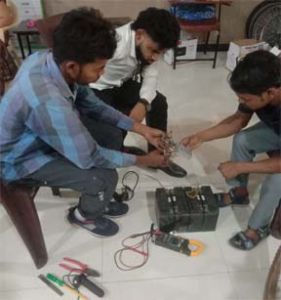  संबल केन्द्र से प्रशिक्षण पाकर दिव्यांगजन बन रहे आत्मनिर्भर