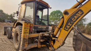 70 ट्रैक्टर अवैध डंप रेत जब्त, कलेक्टर के निर्देश पर सख्त कार्रवाई