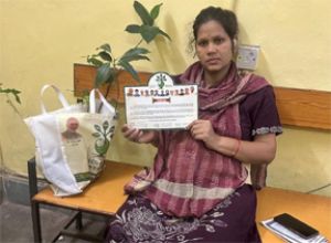  &ldquo;प्रोजेक्ट ग्रीन पालना&ldquo;- पर्यावरण संरक्षण का संदेश, प्रसूता माताओं को हरियाली की भेंट