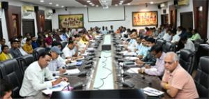  तालाब गहरीकरण से निर्माण कार्यों को मिलेगी रफ्तार : कलेक्टर