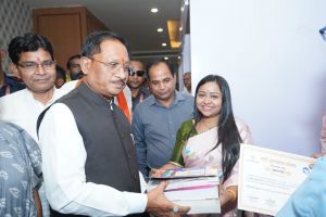 स्मृति पुस्तकालय योजना...12 हजार से अधिक पुस्तकें दान