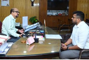    राज्यपाल श्री डेका ने कारखानों में दुर्घटनाओं को रोकने के लिए सुरक्षा व्यवस्था मजबूत करने के दिए निर्देश