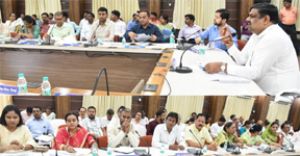  मंत्री गजेन्द्र यादव ने सुशासन तिहार की तैयारियों एवं विभागवार समीक्षा बैठक ली