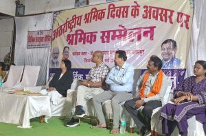  अंतर्राष्ट्रीय श्रमिक दिवस पर श्रमिकों का हुआ निःशुल्क स्वास्थ्य परीक्षण