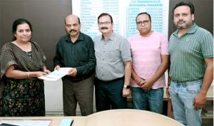  ट्रांसमिशन कंपनी और ओरिएंटल इंश्योरेंस कंपनी  के बीच सामूहिक दुर्घटना बीमा पर अनुबंध 