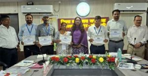   जनगणना अभियान में उत्कृष्ट कार्य पर प्रगणक-पर्यवेक्षकों को कलेक्टर ने किया सम्मानित