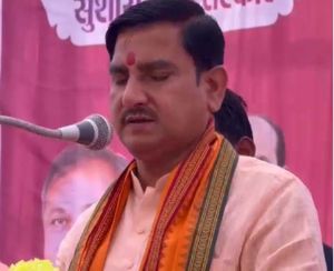  केंद्रीय राज्य मंत्री तोखन साहू ने ग्राम विजयपुर, तखतपुर में सुशासन तिहार में हुए शामिल