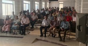  प्रधानमंत्री की अपील पर जिला प्रशासन द्वारा पेट्रोलियम पदार्थों की बचत के उपाय का कार्य प्रारंभ
