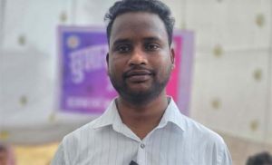 सुशासन तिहार : किसान को शिविर में मिली ऋण पुस्तिका, खेती और किसान पंजीयन का रास्ता हुआ आसान सुशासन तिहार : किसान को शिविर में मिली ऋण पुस्तिका, खेती और किसान पंजीयन का रास्ता हुआ आसान