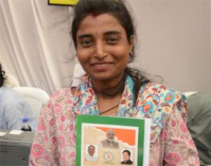  सुशासन तिहार 2026: शिविर से नेहा का 15 मिनट में बना राशन कार्ड