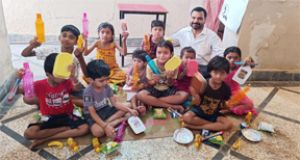  बच्चों के चेहरों पर मुस्कान, कर्मचारियों का जन्मदिन बना यादगार