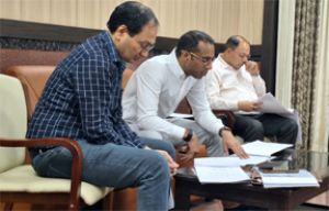 लोक निर्माण विभाग के सचिव ने सड़कों का काम देखा लोक निर्माण विभाग के सचिव ने सड़कों का काम देखा
