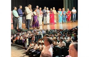 रायगढ़ में आंधी, बारिश, ब्&zwj;लैकआउट के बीच अनिकेत को देखने पहुंचे 500 रंगप्रेमी