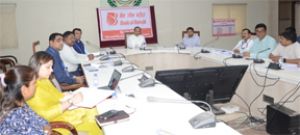  कलेक्टर डॉ. गौरव सिंह ने ली डीएलसीसी की बैठक