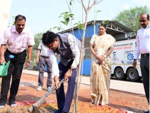  विश्व पर्यावरण दिवस पर मंत्री ओपी चौधरी ने किया मौलश्री पौधे का रोपण