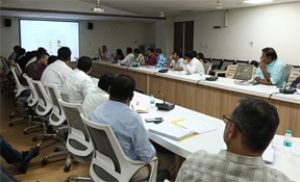  अपर संचालक पुलक भट्टाचार्य ने  नगरीय निकायों के  विकास कार्यों की धीमी गति पर नाराजगी व्यक्त की