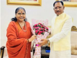 मुख्यमंत्री विष्णु देव साय से राष्ट्रीय पिछड़ा वर्ग आयोग की अध्यक्ष साध्वी निरंजन ज्योति ने की सौजन्य भेंट मुख्यमंत्री विष्णु देव साय से राष्ट्रीय पिछड़ा वर्ग आयोग की अध्यक्ष साध्वी निरंजन ज्योति ने की सौजन्य भेंट