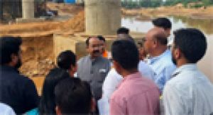 दंतेवाड़ा को भारी वाहनों के दबाव से मिलेगी मुक्ति, दिसम्बर तक पूरा होगा बायपास सड़क और पुल का काम दंतेवाड़ा को भारी वाहनों के दबाव से मिलेगी मुक्ति, दिसम्बर तक पूरा होगा बायपास सड़क और पुल का काम