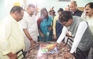 बुजुर्गों को मिला अपनापन और सम्मान का नया ठिकाना, अंबिकापुर में शुरू हुआ ‘सियान गुड़ी’ डे-केयर सेंटर बुजुर्गों को मिला अपनापन और सम्मान का नया ठिकाना, अंबिकापुर में शुरू हुआ ‘सियान गुड़ी’ डे-केयर सेंटर