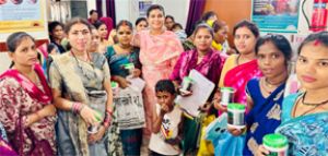  सुरक्षित मातृत्व की दशकभर की सफल यात्रा : 10 वर्षों में 1 लाख से अधिक गर्भवती महिलाओं को मिला लाभ