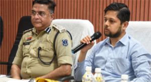  नीट-2026 परीक्षा की तैयारियों को लेकर कलेक्टर ने ली बैठक, दिए आवश्यक दिशा-निर्देश