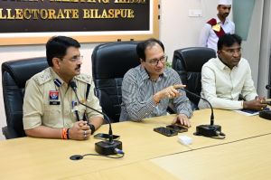 सड़क सुरक्षा में लापरवाही नहीं होगी बर्दाश्त : कलेक्टर  