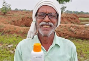  नैनो उर्वरक अपनाकर किसान कर रहे कम कीमत में अधित उपज