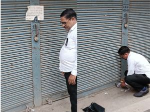 निगम राजस्व विभाग ने 17 जून को 1 करोड़ 6 लाख 63190 रूपये की राजस्व वसूली की 