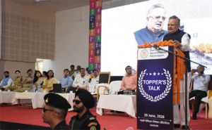   अपने आईएएस बनने का लक्ष्य दीवारों पर लिखें, जो आपको संकल्प याद दिलाएं :  विधानसभा अध्यक्ष डॉ. रमन सिंह