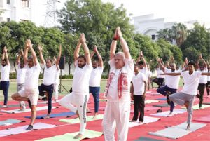 &lsquo;योग वैश्विक कल्याण और आत्मीय शांति का मार्ग&rsquo;