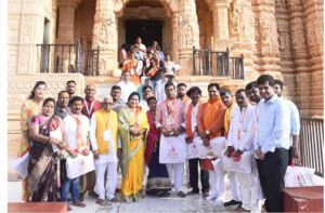  सोमनाथ स्वाभिमान सांस्कृतिक यात्रा दल लौटा, रायपुर रेलवे स्टेशन पर विशिष्टजनों का हुआ  स्वागत