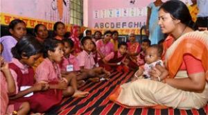  महिला एवं बाल विकास मंत्री का सुकमा दौरा:  महिला स्वावलंबन और पुनर्वास व्यवस्था का किया निरीक्षण