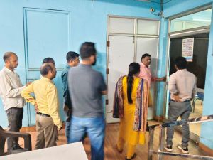 राज्य शासन एवं मुख्यमंत्री साय के निर्देश पर अग्नि सुरक्षा एवं अन्य सुविधाओं का औचक निरीक्षण 