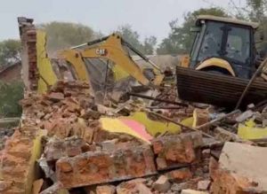  नकटी में शासकीय भूमि से अतिक्रमण हटाने से पहले सरकार ने प्रभावित परिवारों को दिया पक्का आवास
