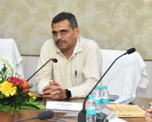 छत्तीसगढ़ में नई श्रम संहिताओं के क्रियान्वयन की हुई समीक्षा छत्तीसगढ़ में नई श्रम संहिताओं के क्रियान्वयन की हुई समीक्षा
