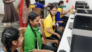  संत ज्ञानेश्&zwj;वर विद्यालय: 12वीं के बच्चों के लिए फ्री टैली क्लासेस शुरू