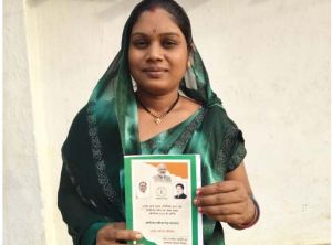  मुख्यमंत्री हेल्पलाइन और सेवा सेतु से बदली हजारों लोगों की जिंदगी