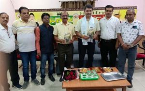 रायपुर प्रेस क्लब में स्वदेश ज्योति के मैनेजिंग एडिटर अक्षत शर्मा का आत्मीय स्वागत रायपुर प्रेस क्लब में स्वदेश ज्योति के मैनेजिंग एडिटर अक्षत शर्मा का आत्मीय स्वागत