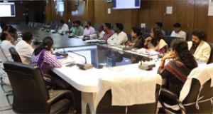  कलेक्टर ने राजस्व विभाग के कार्यों की विस्तृत समीक्षा की
