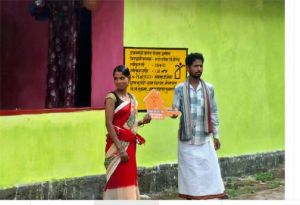  बंदूक छोड़ विकास की मुख्यधारा से जुड़े बण्डो राकेश, अब पक्के घर में संवार रहे अपना भविष्य