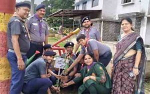  स्काउट-गाइड दीक्षा संस्कार के साथ &lsquo;एक पेड़ मां के नाम 2.0&rsquo; अभियान आयोजित