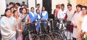  शिक्षा से ही होता है सशक्त राष्ट्र का निर्माण, बड़े लक्ष्य तय कर पूरी निष्ठा से करें पढ़ाई: मंत्री  टंक राम वर्मा