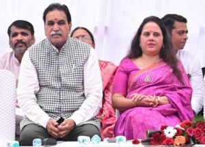 सियान गुड़ी के समीप 20 लाख के अतिरिक्त कक्ष का भूमिपूजन सियान गुड़ी के समीप 20 लाख के अतिरिक्त कक्ष का भूमिपूजन